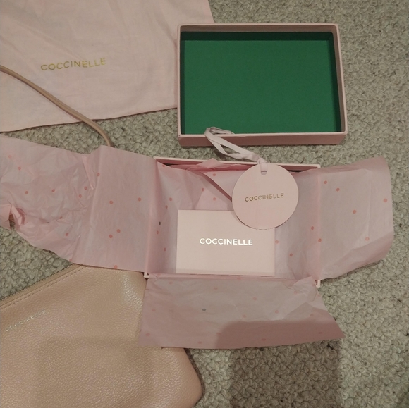 *SOLD* Coccinelle double zip crossbody bag - Picture 5 of 11